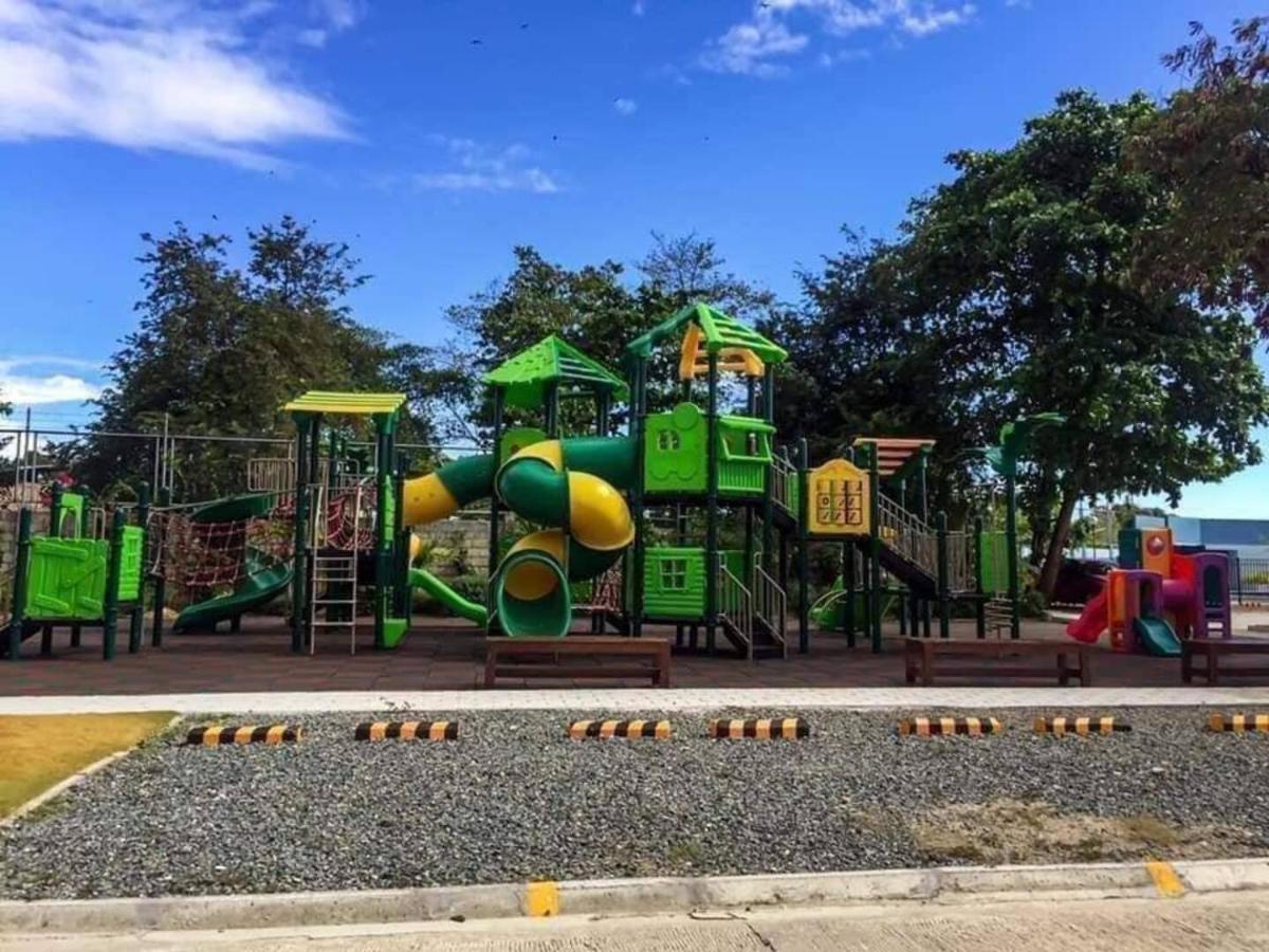 Dracarys Place 2 Condo With Balcony Unlimited Wifi Lapulapu City View Exterior photo